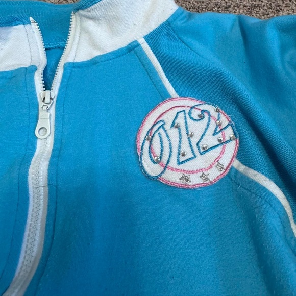 ❌SOLD❌ Y2K Blue Sporty Rhinestone Zip Up - Picture 3 of 5
